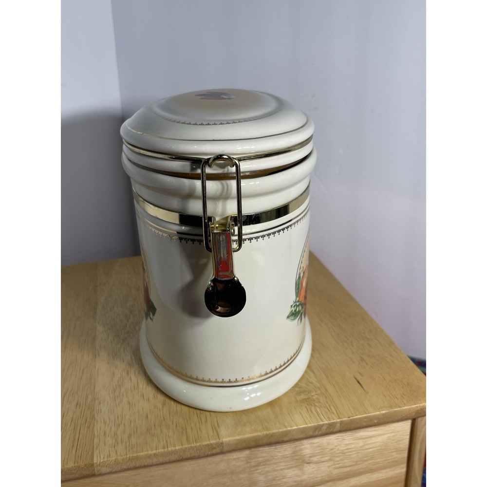🍇Vintage Knott's Berry Farm Foods Ceramic Canister with Brass Style Hinged Lid - Picture 4 of 8